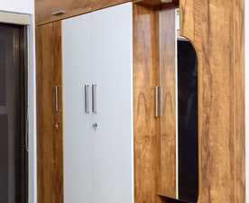 ENGINEERED WOOD WARDROBE 46