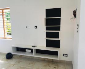 TV UNIT 16