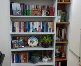 BOOK SHELF/OPEN SHELF 13