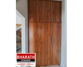 ENGINEERED WOOD WARDROBE 52